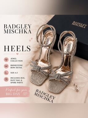 Badgley Mischka Jewel Rhinestone Bow
Heels Champagne Ankle Strap Sandals 6.5